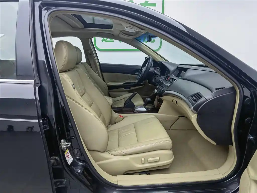 HONDA ACCORD 2010
