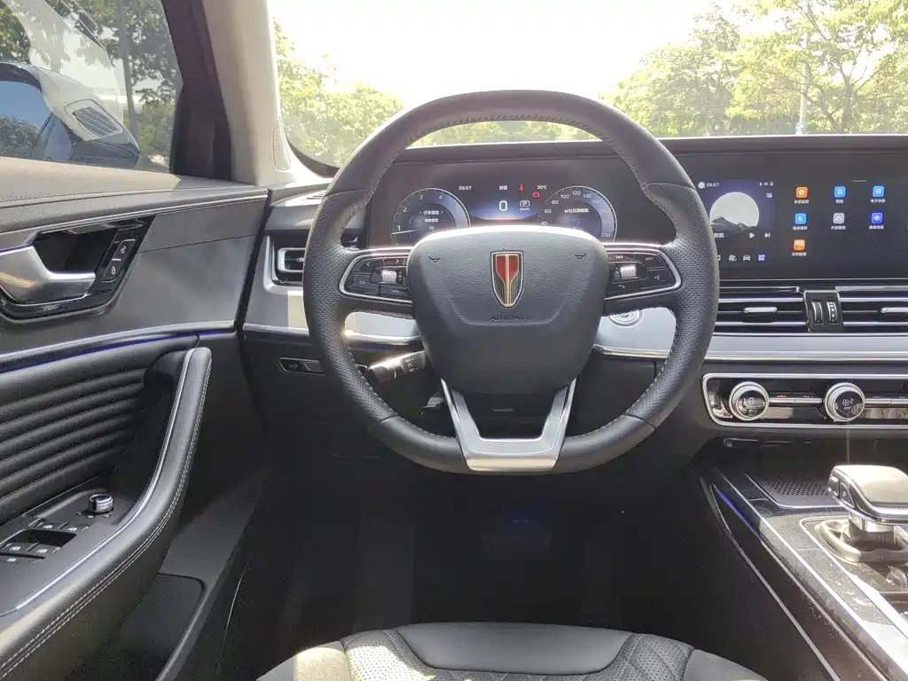 HONGQI HS5 2023