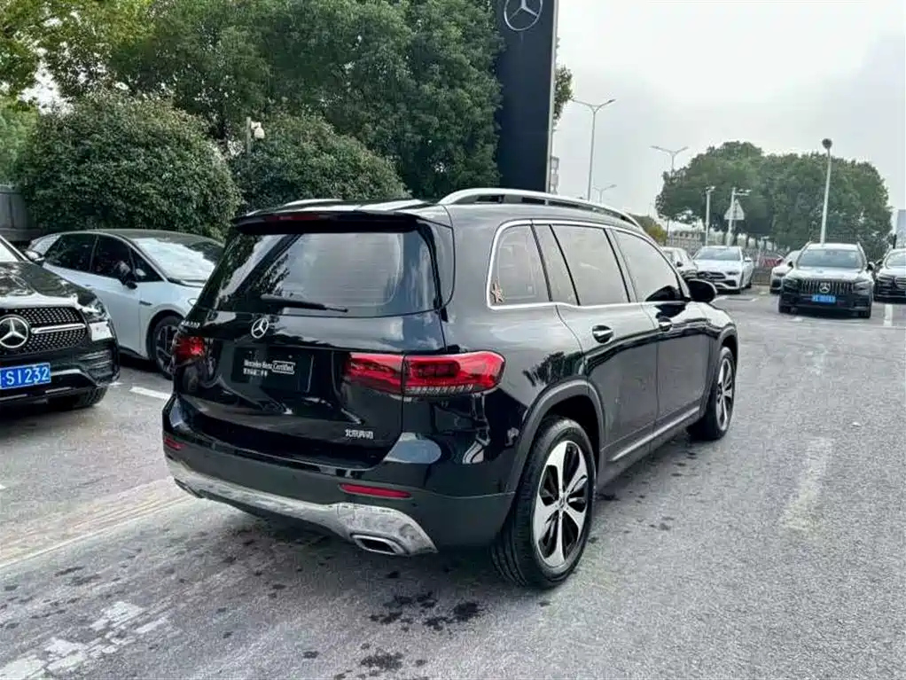 MERCEDES BENZ GLB 2023