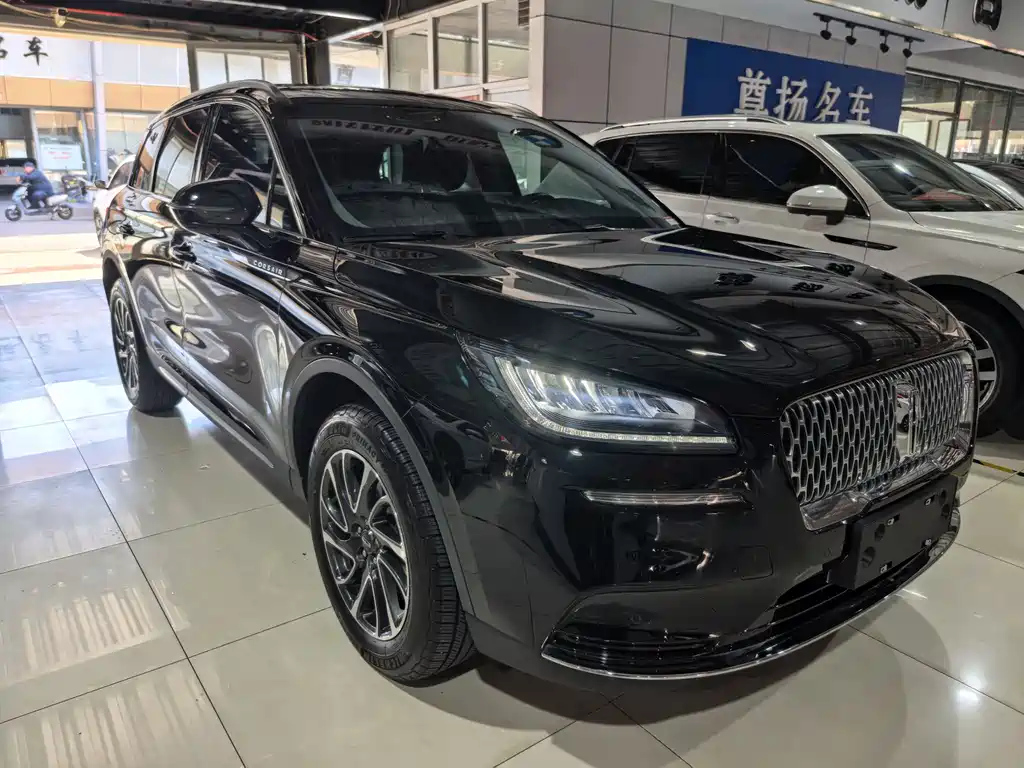 LINCOLN ADVENTURER 2023