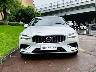 VOLVO S60  2021