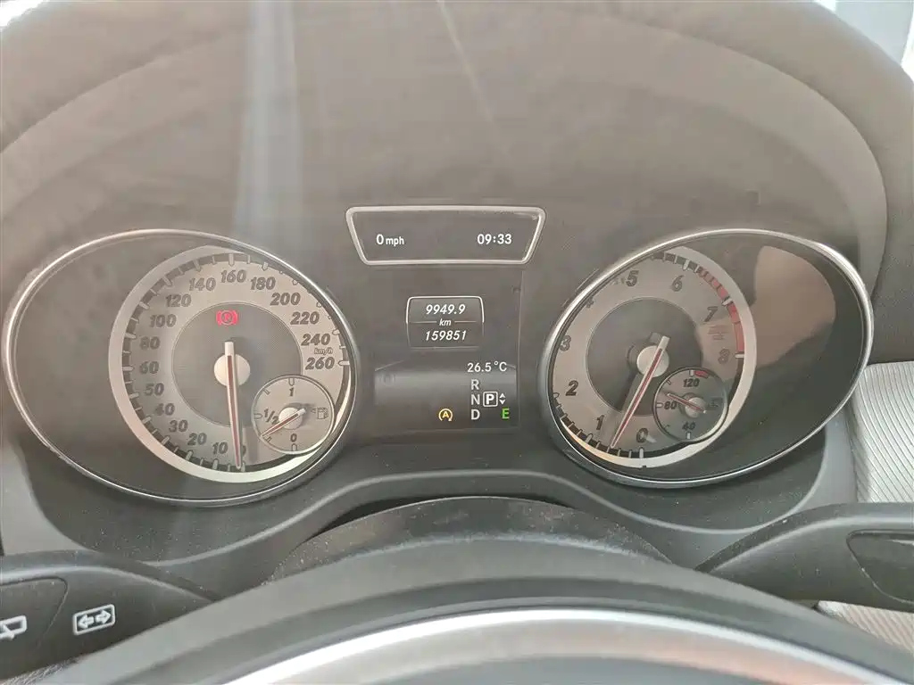 MERCEDES BENZ GLA 2015