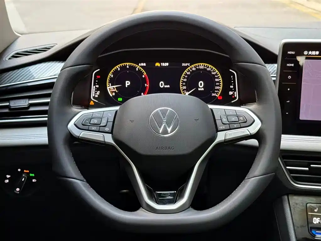 VOLKSWAGEN TIGUAN L 2024