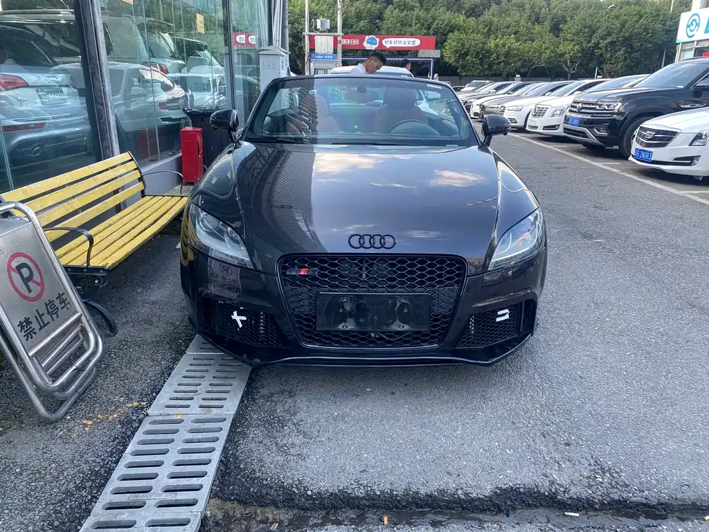 AUDI TT 2011