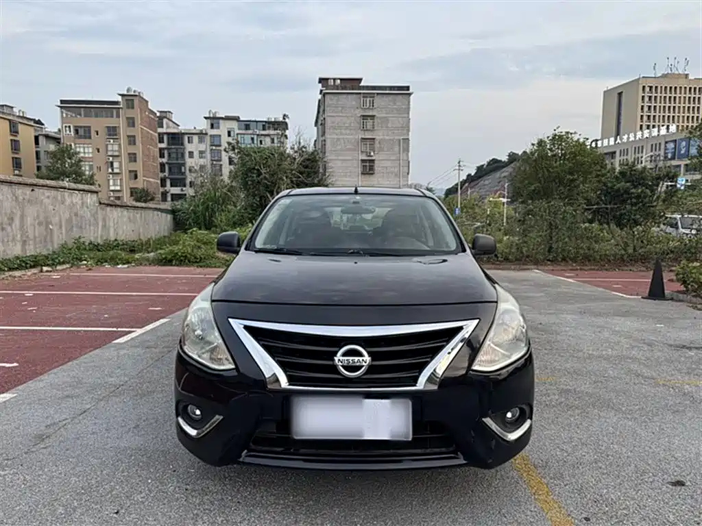 NISSAN SUNNY 2015