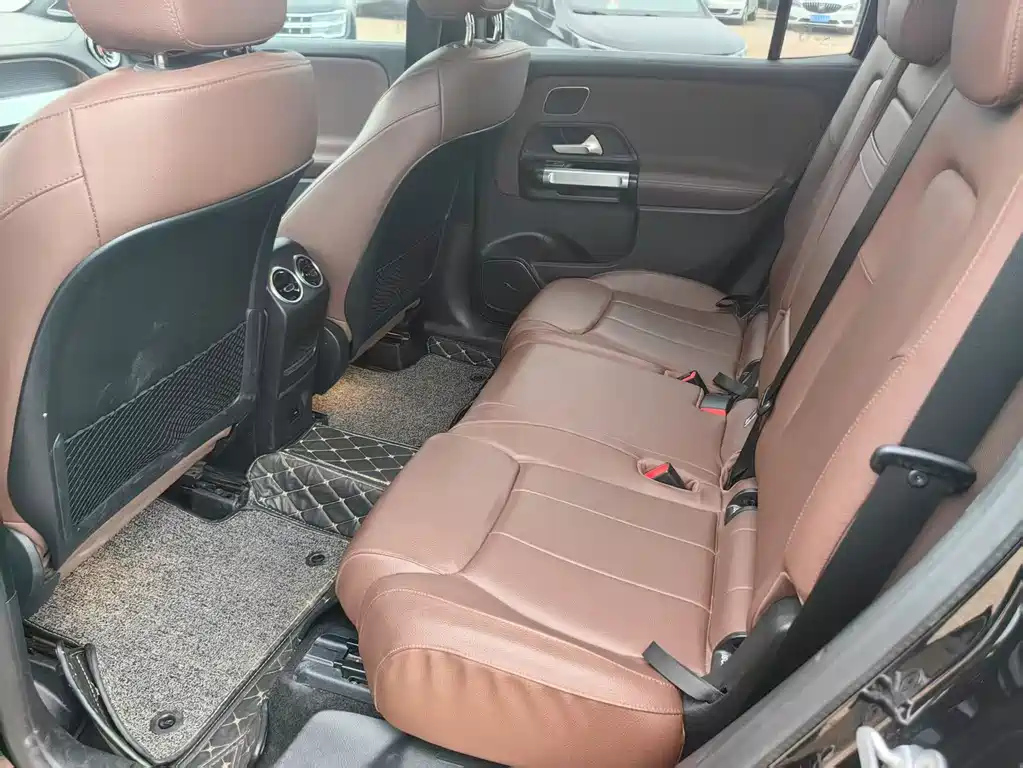 MERCEDES BENZ GLB 2023