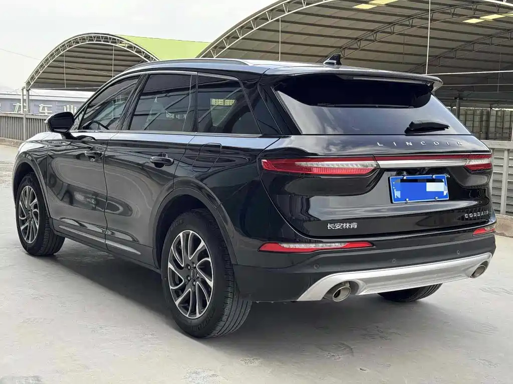 LINCOLN ADVENTURER 2021