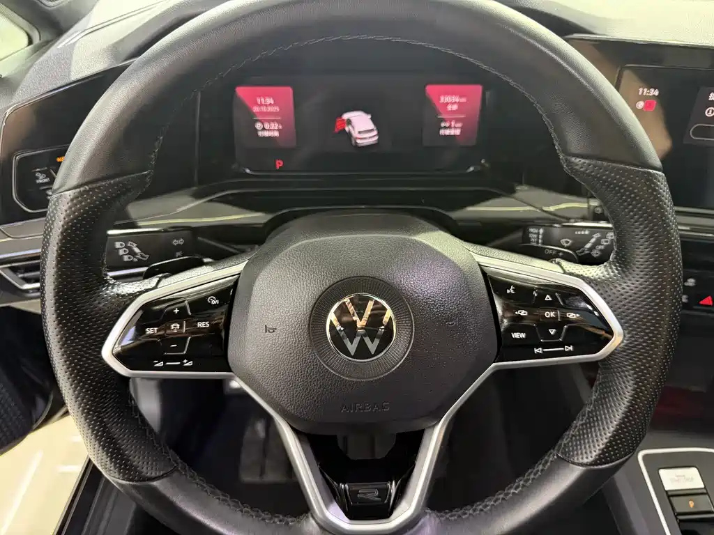 VOLKSWAGEN GOLF 2021