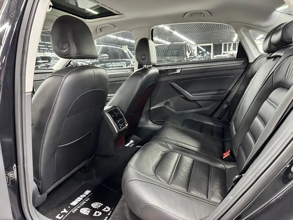 VOLKSWAGEN PASSAT 2016