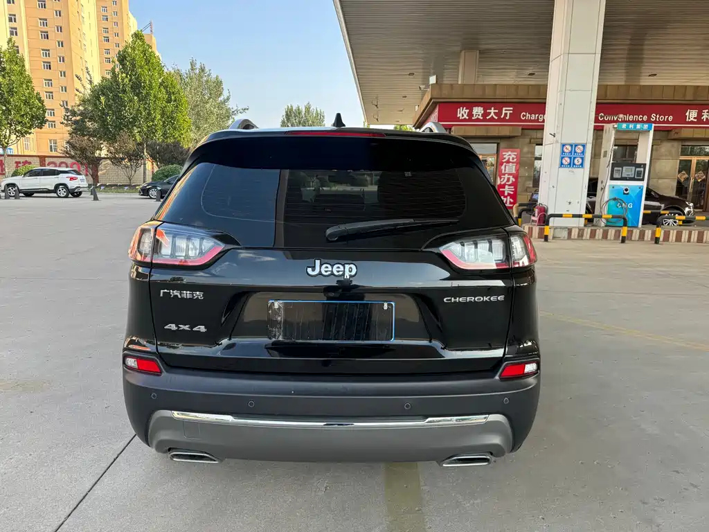 JEEP CHEROKEE 2020