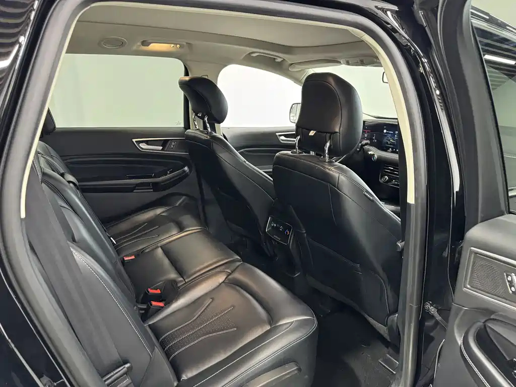 FORD EDGE 2021