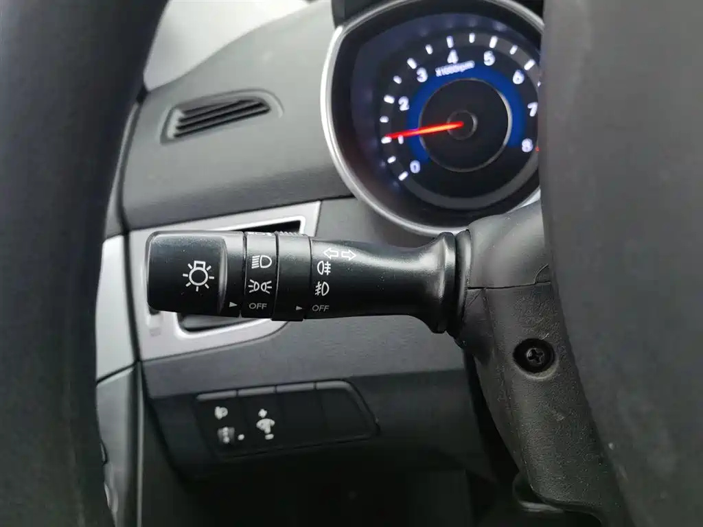 HYUNDAI ELANTRA 2016