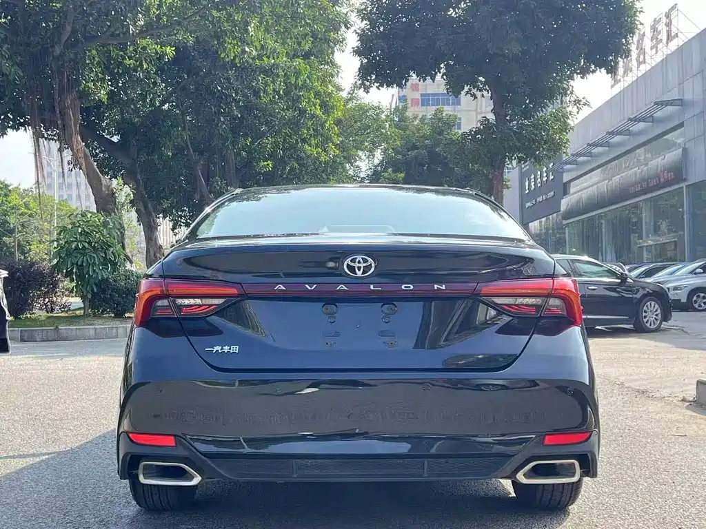TOYOTA AVALON 2019