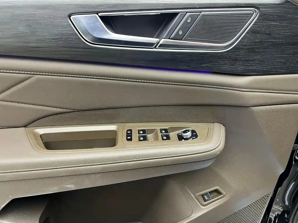 VOLKSWAGEN VILORAN 2024