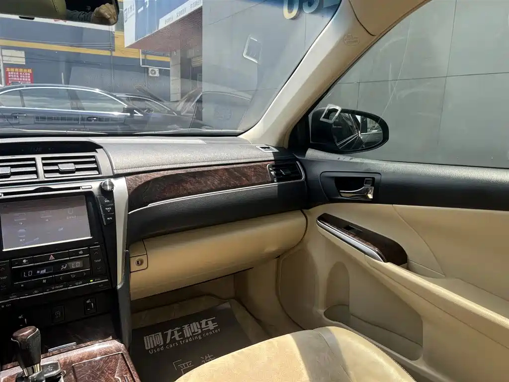 TOYOTA CAMRY 2016