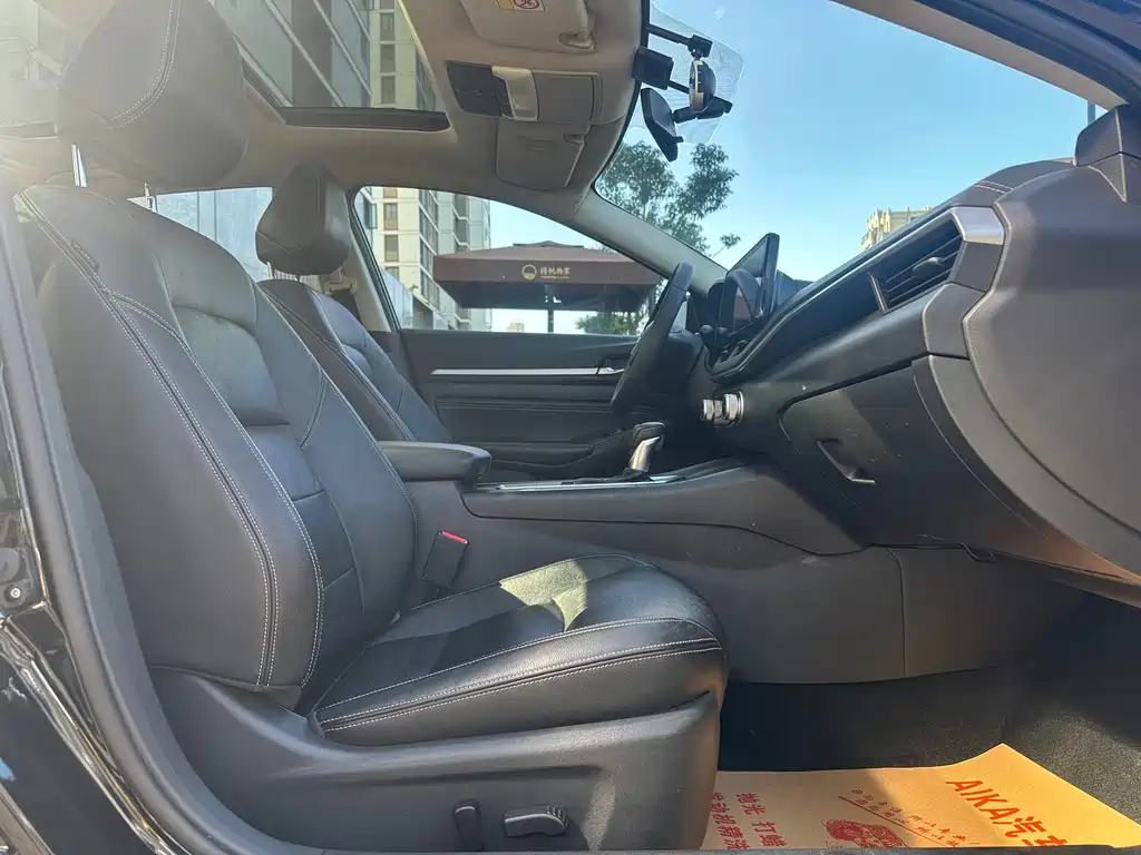 NISSAN TEANA 2019