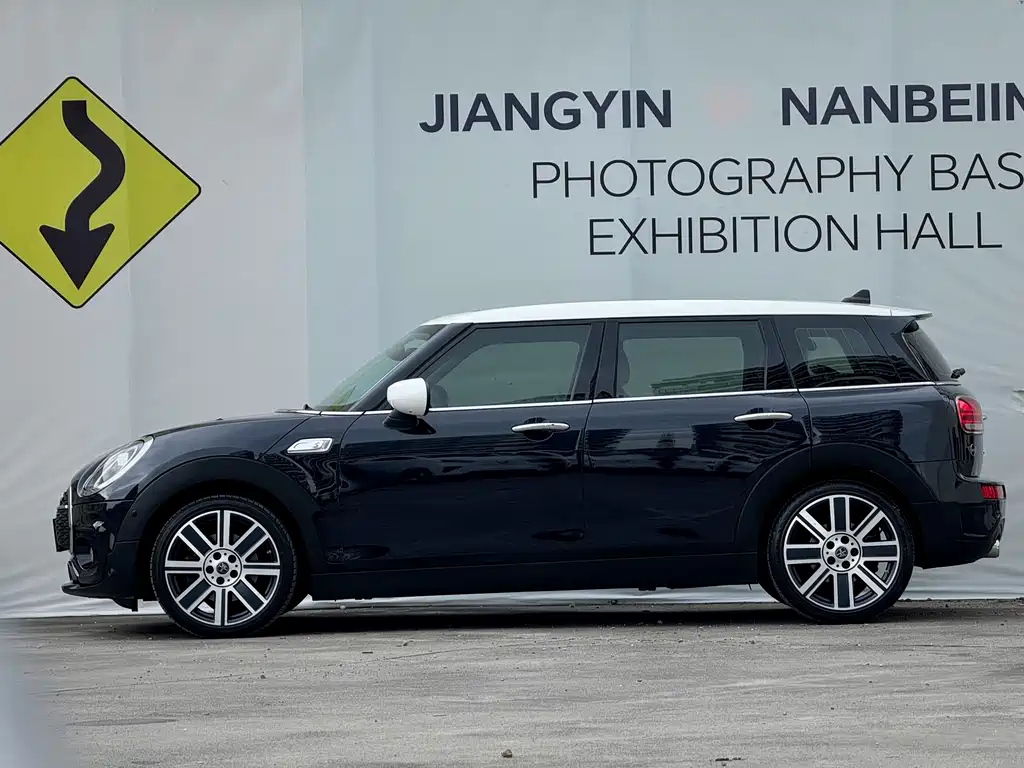 MINI CLUBMAN 2020