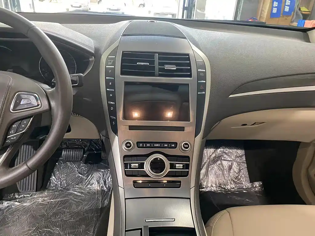 LINCOLN MKZ 2019