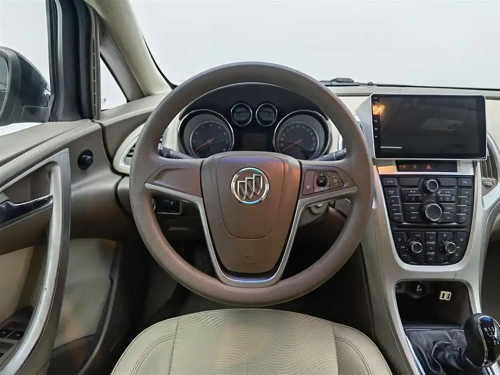 BUICK EXCELLE 2013