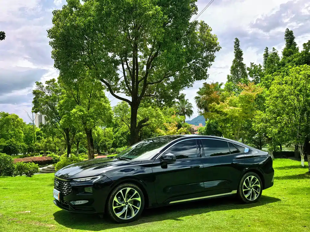 FORD MONDEO 2022