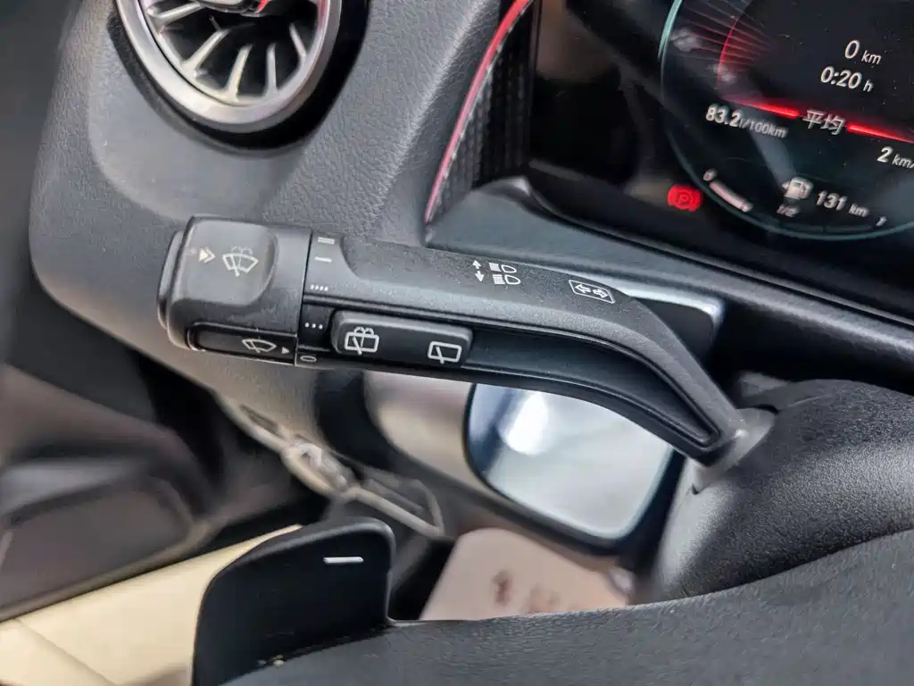 MERCEDES BENZ GLB 2021