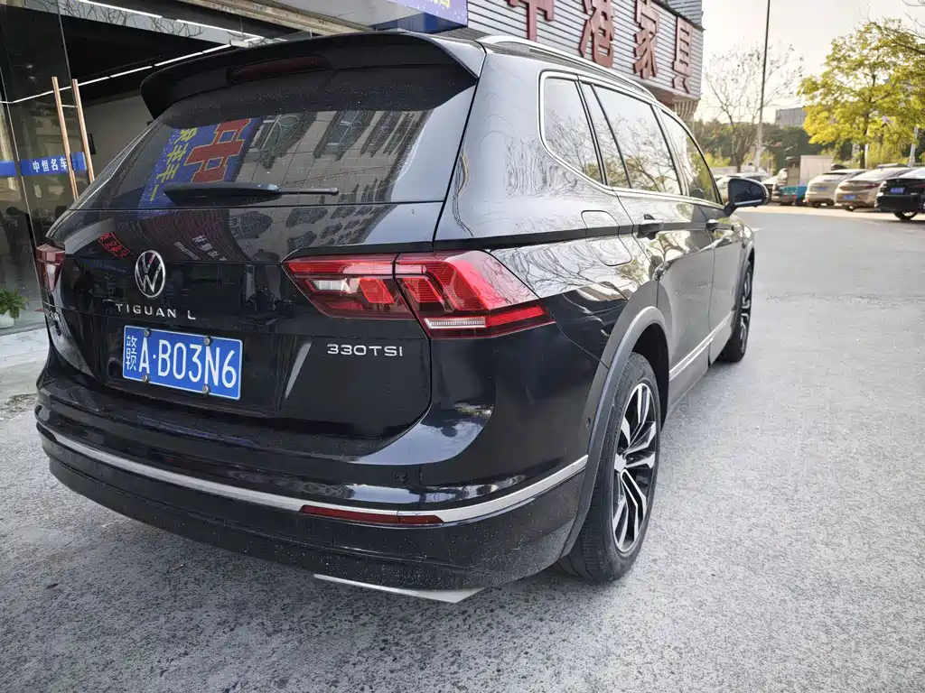 VOLKSWAGEN TIGUAN L 2021