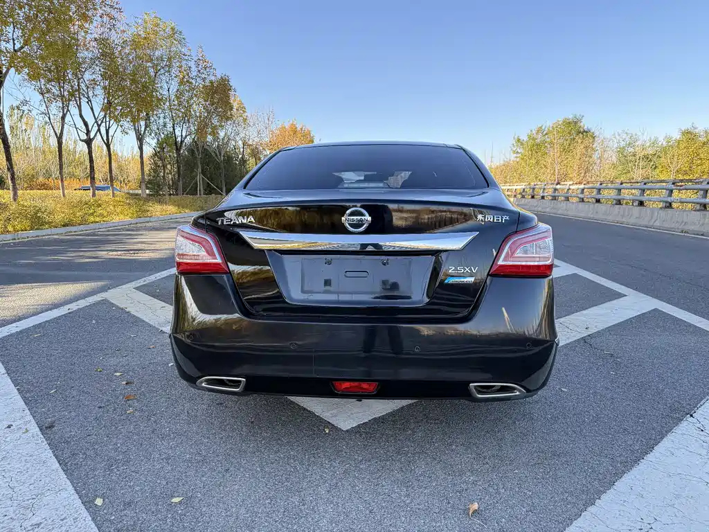 NISSAN TEANA 2015
