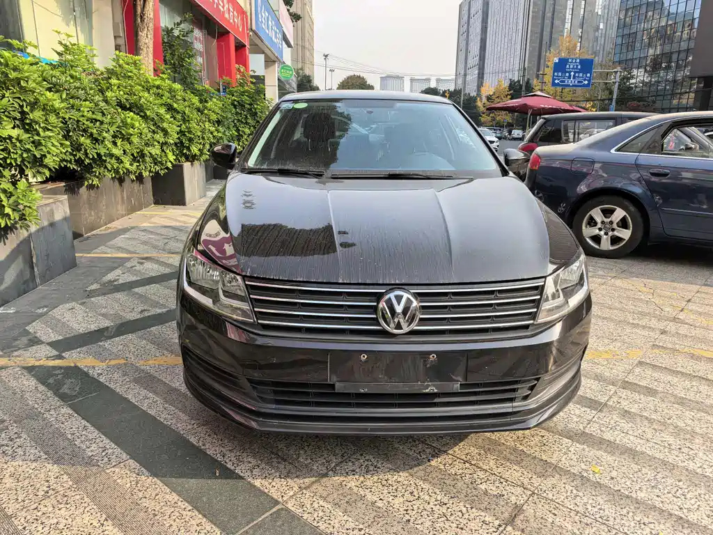 VOLKSWAGEN LAVIDA 2018