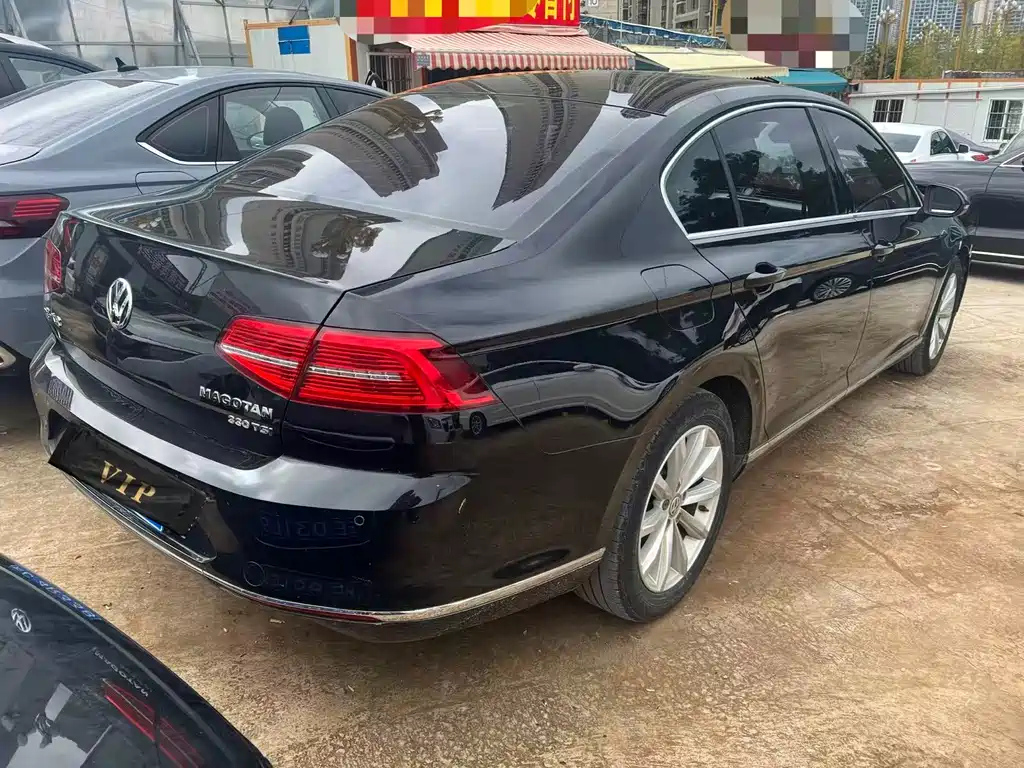 VOLKSWAGEN MAGOTAN 2018