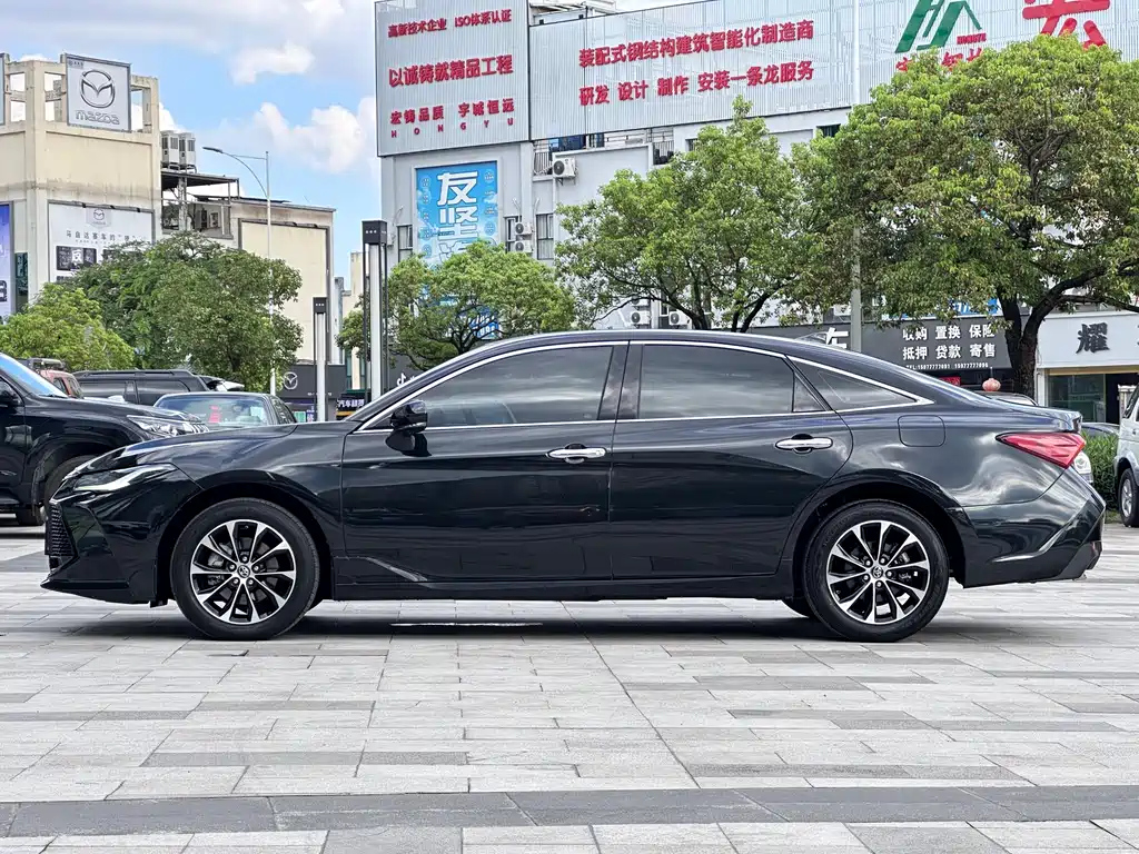 TOYOTA AVALON 2022