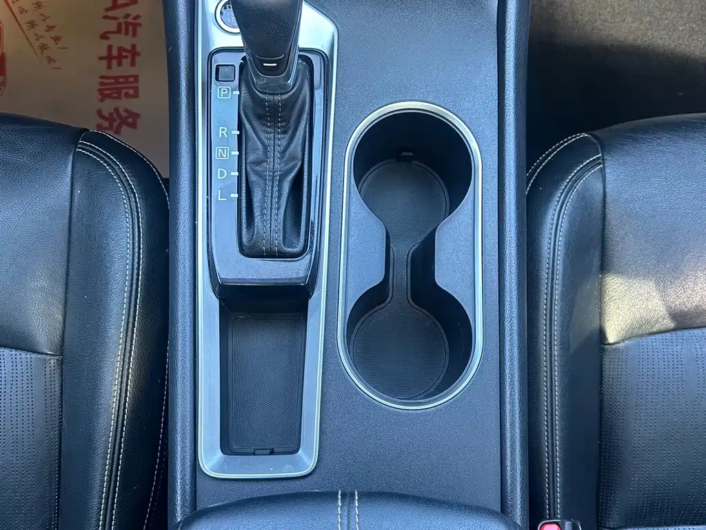 NISSAN TEANA 2019