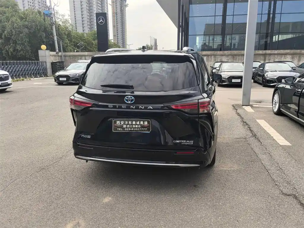 TOYOTA SIENNA SIENNA 2023
