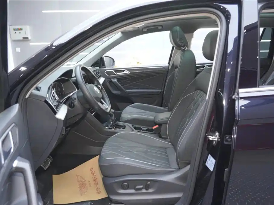 VOLKSWAGEN TIGUAN L 2022