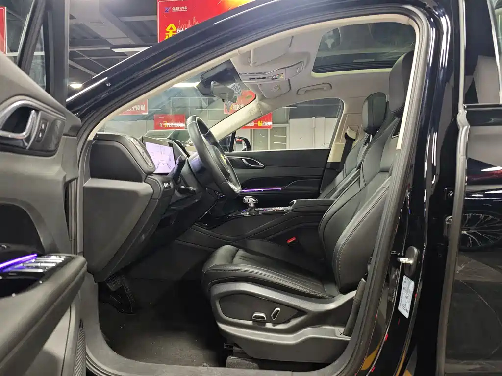 HONGQI HS3 PHEV 2024