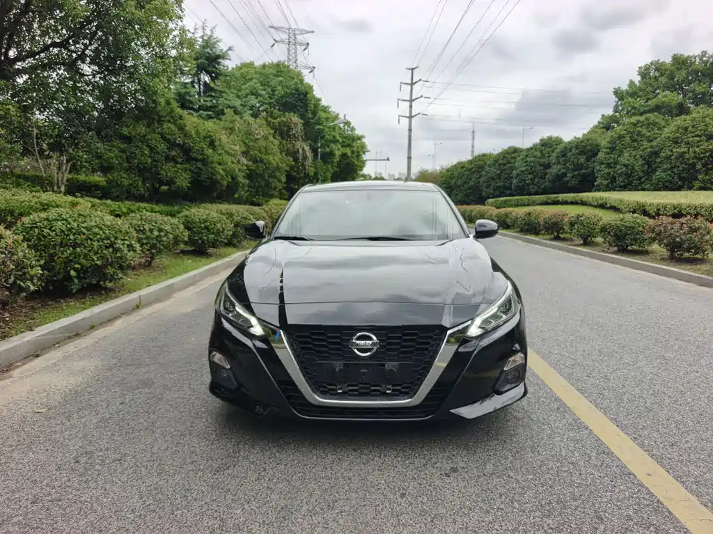NISSAN TEANA 2020