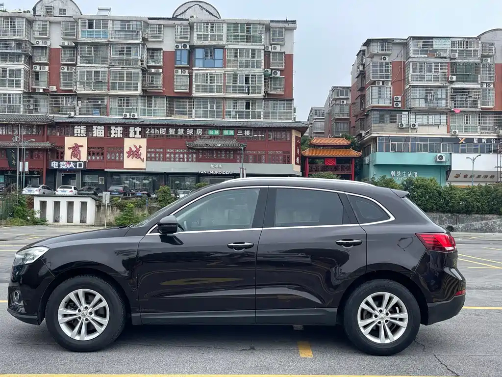 BORGWARD BX7 2017