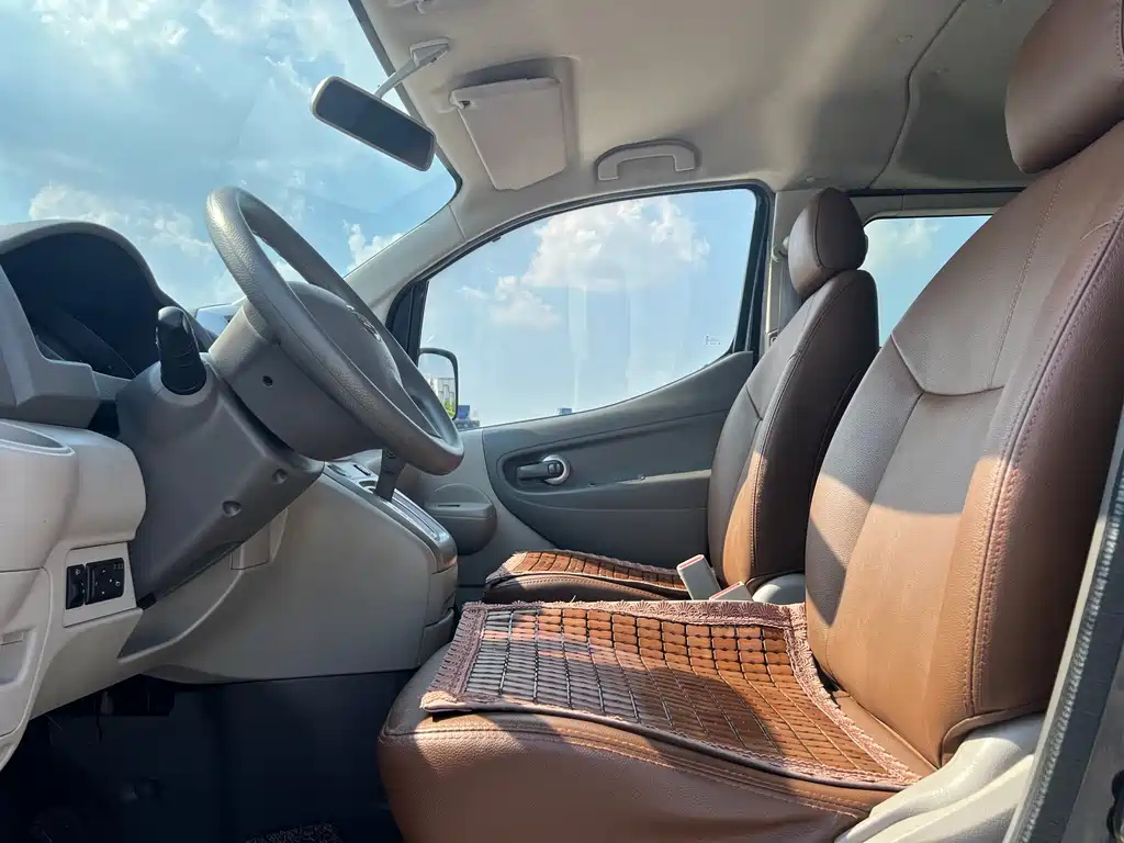 NISSAN NV200 2016