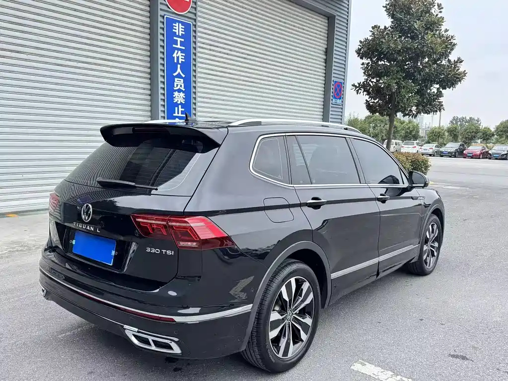 VOLKSWAGEN TIGUAN L 2023