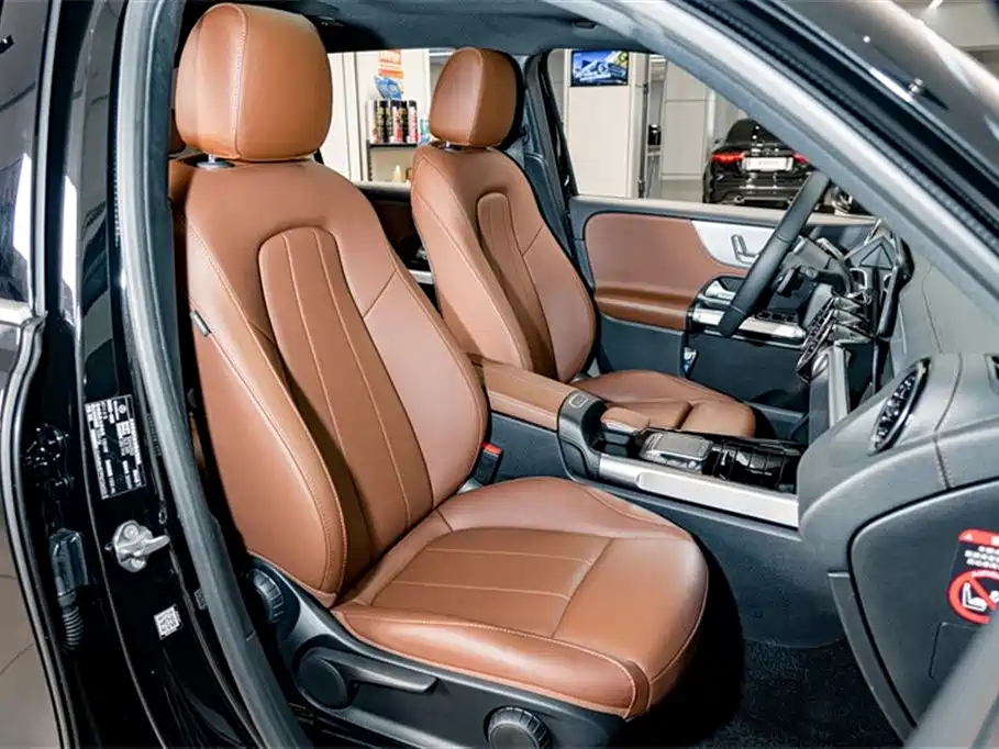 MERCEDES BENZ GLB 2023