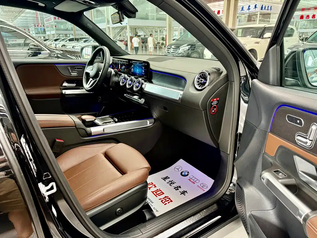 MERCEDES BENZ GLB 2021