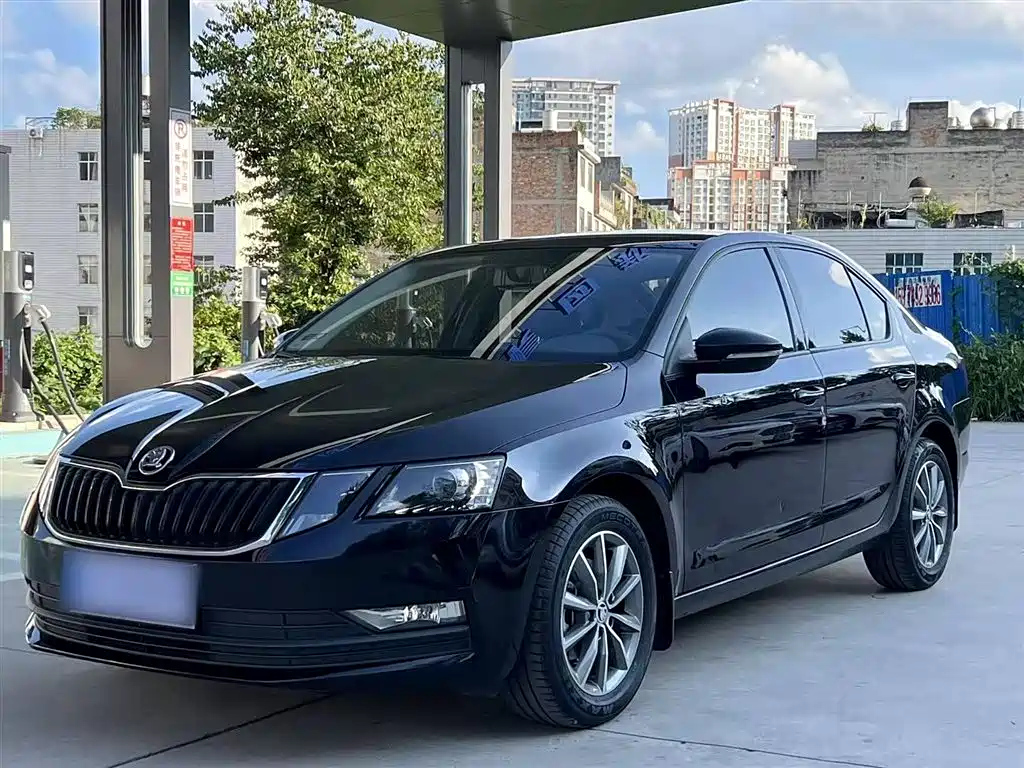 SKODA OCTAVIA 2021