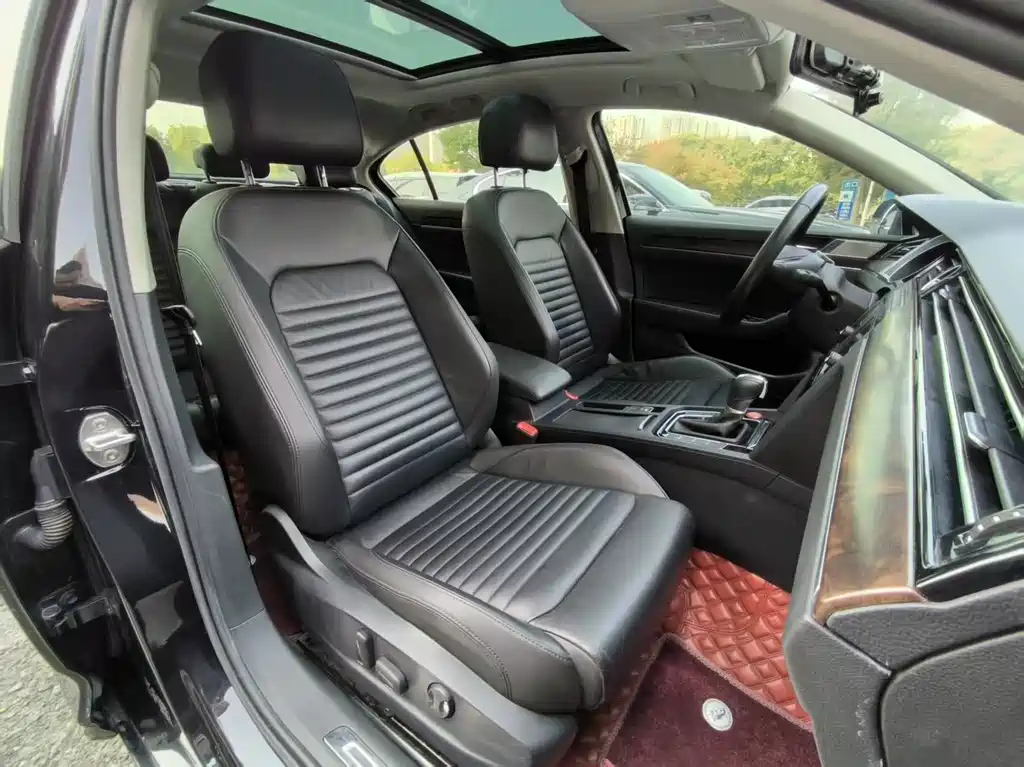 VOLKSWAGEN MAGOTAN 2019