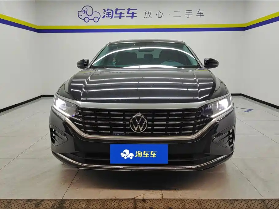 VOLKSWAGEN PASSAT 2023