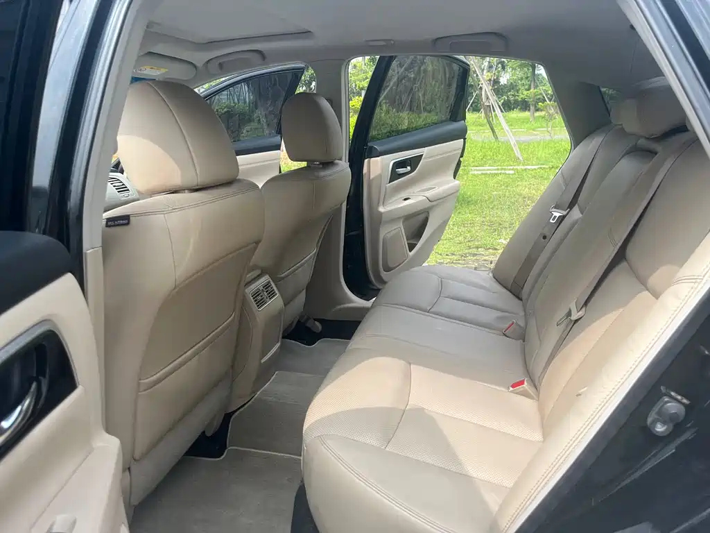 NISSAN TEANA 2017