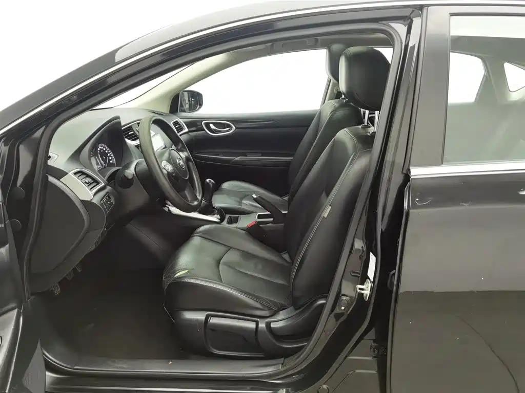 NISSAN SYLPHY 2018