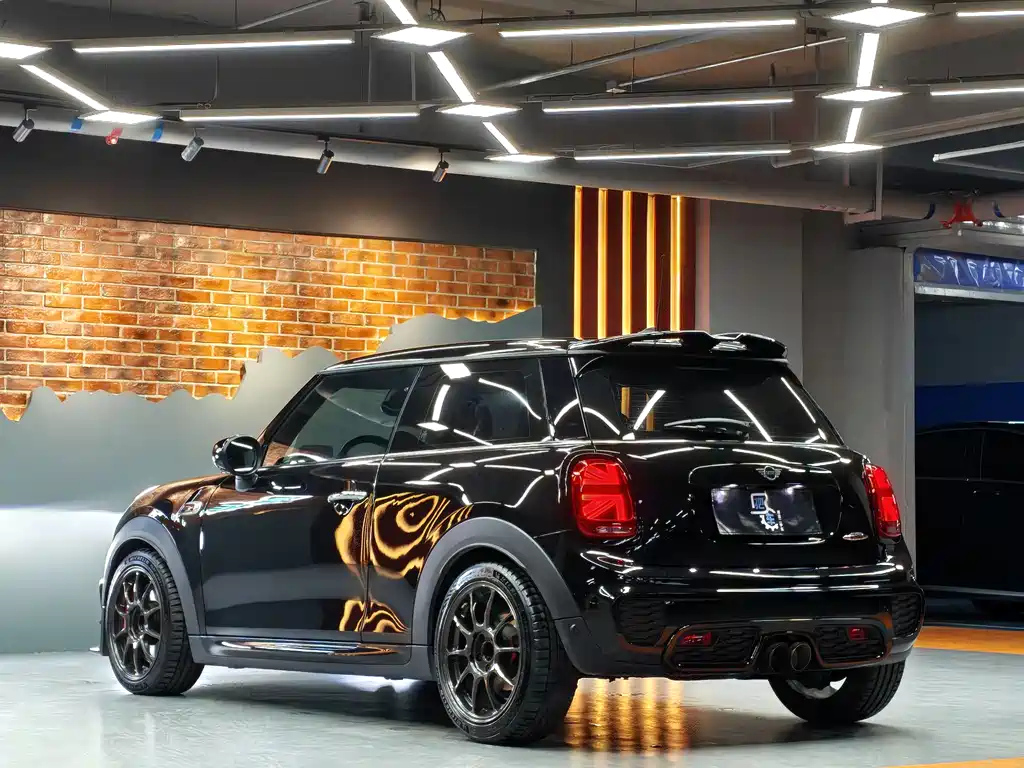 MINI JCW 2020