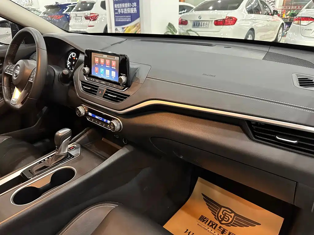 NISSAN TEANA 2019