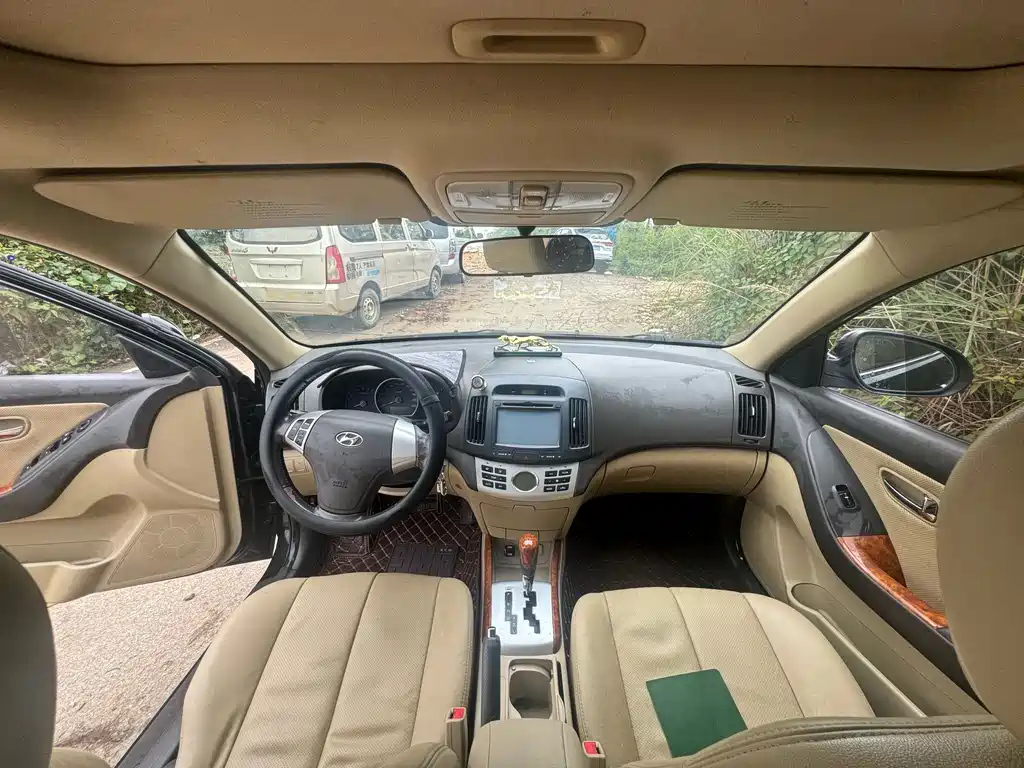 HYUNDAI CELESTA 2009