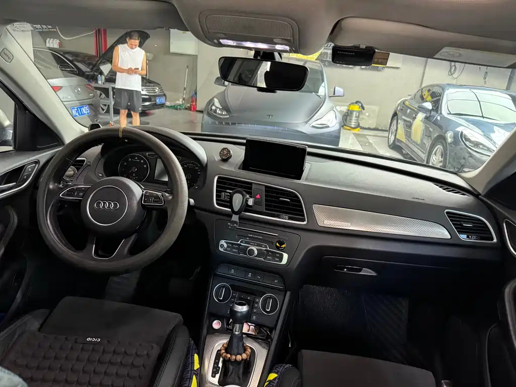AUDI Q3 2018