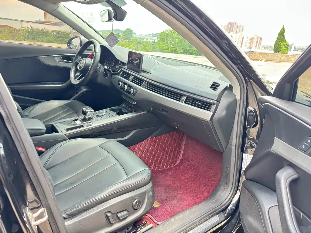AUDI A4L 2019